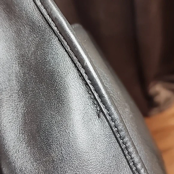 Vintage Coach Legacy Crescent #9718 - Picture 17 of 17